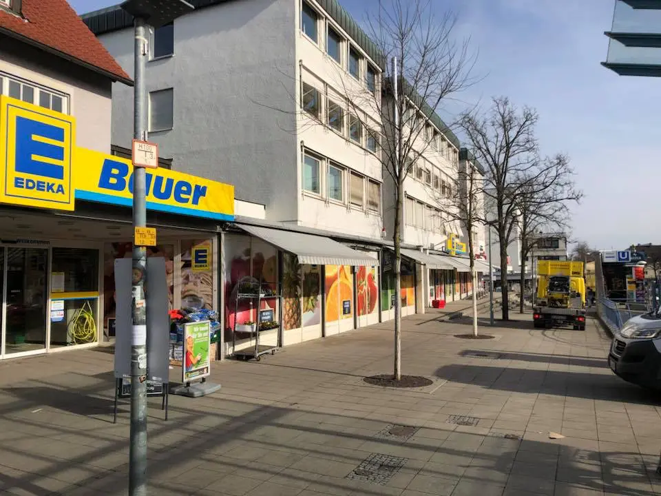 Edeka Bauer von außen
